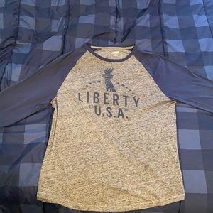 Mid-Sleeved Print Shirt